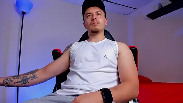 Snapshot of james_connor2 chatting on 10/04/25, 07:45 james connor2 online show from 10/04/25, 07:45