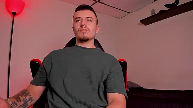 Snapshot of james_connor2 chatting on 10/30/25, 07:36 james connor2 online show from 10/30/25, 07:36