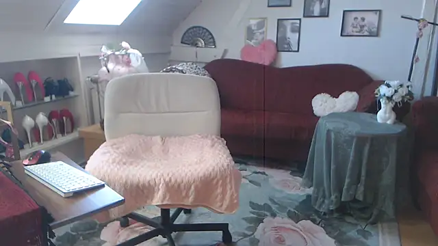 GinaBlonde online show from 06/25/26, 08:30