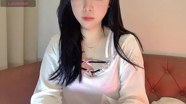 NickiBloom online show from 01/04/25, 03:40