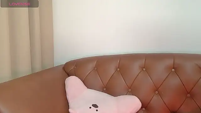 NickiBloom online show from 01/05/25, 03:11