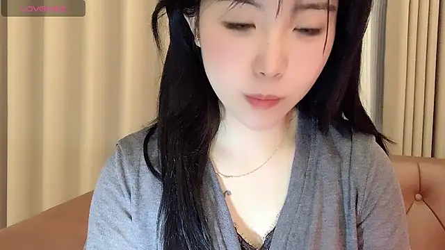 NickiBloom online show from 02/08/25, 12:28