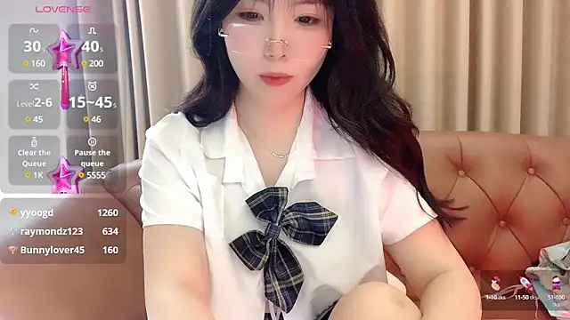 NickiBloom online show from 02/17/25, 06:20