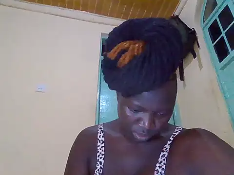 Prety petty online show from 02/12/25, 07:35