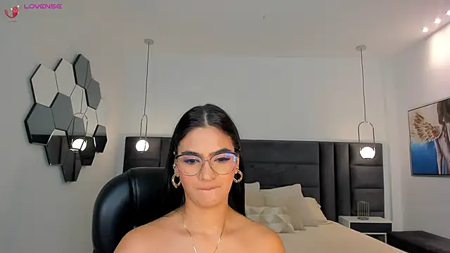 NatyFerrer  online show from 12/06/24, 11:11