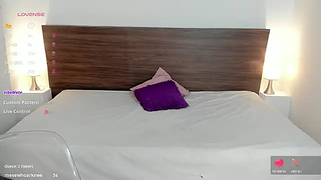 AliceRoss0 online show from 12/02/24, 08:33