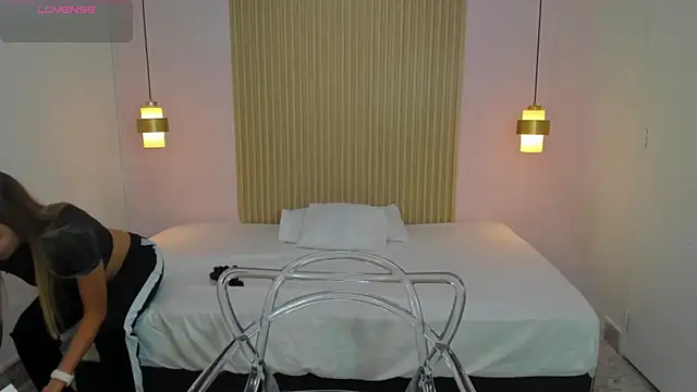 AliceRoss0 online show from 06/24/26, 08:19