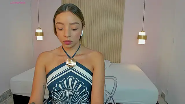 AliceRoss0 online show from 07/27/26, 09:11
