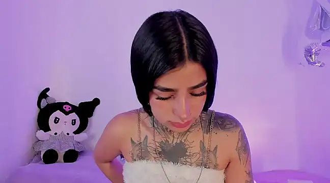 Snapshot of shadowcatt_ chatting on 02/24/25, 04:47 shadowcatt online show from 02/24/25, 04:47