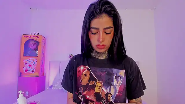 Snapshot of shadowcatt_ chatting on 09/10/25, 03:23 shadowcatt online show from 09/10/25, 03:23