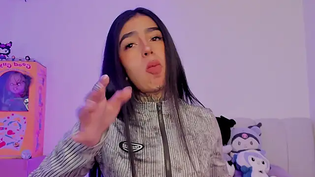 Snapshot of shadowcatt_ chatting on 10/18/25, 05:14 shadowcatt online show from 10/18/25, 05:14