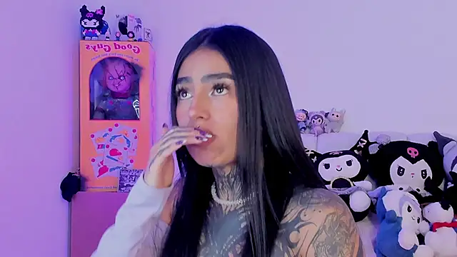 Snapshot of shadowcatt_ chatting on 11/25/25, 07:14 shadowcatt online show from 11/25/25, 07:14