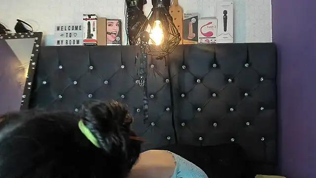 Vannesa gomezz online show from 02/16/25, 04:21