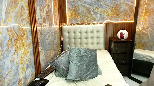  Jessi29  online show from 10/08/25, 10:40