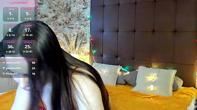 Mary Walker online show from 12/24/24, 04:11