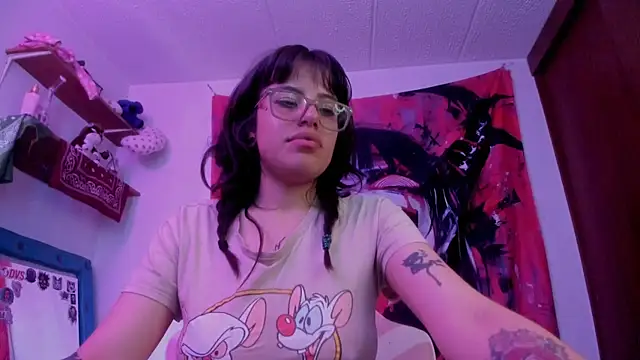 Snapshot of Lucyfx666 chatting on 05/26/26, 07:21 Lucyfx666 online show from 05/26/26, 07:21