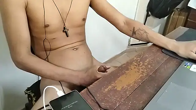 RenziTatte online show from 10/17/25, 03:03