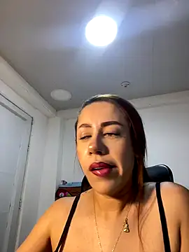 Snapshot of AnnbellaRosse chatting on 12/03/25, 09:13 AnnbellaRosse online show from 12/03/25, 09:13