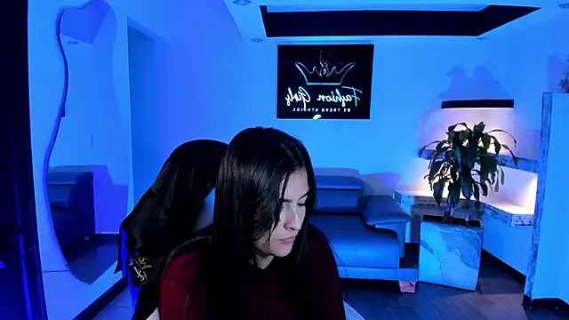 Snapshot of TifanyWhite_ chatting on 12/10/24, 03:09 TifanyWhite online show from 12/10/24, 03:09