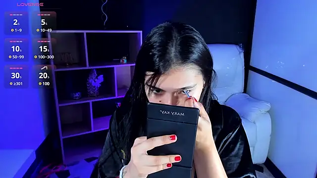 Snapshot of TifanyWhite_ chatting on 01/11/25, 08:32 TifanyWhite online show from 01/11/25, 08:32