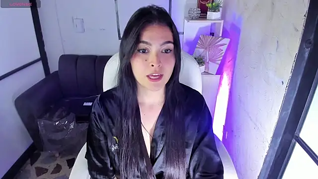 Snapshot of TifanyWhite_ chatting on 01/28/25, 12:05 TifanyWhite online show from 01/28/25, 12:05