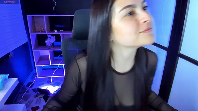 Snapshot of TifanyWhite_ chatting on 03/10/25, 08:01 TifanyWhite online show from 03/10/25, 08:01