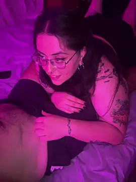 Mizztikaa online show from 12/19/24, 03:07