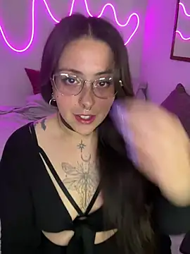 Mizztikaa online show from 12/25/24, 05:05