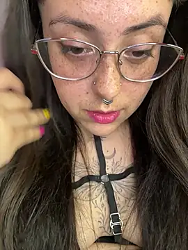 Mizztikaa online show from 02/01/25, 03:41