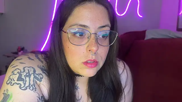 Snapshot of Mizztikaa chatting on 11/29/25, 09:40 Mizztikaa online show from 11/29/25, 09:40