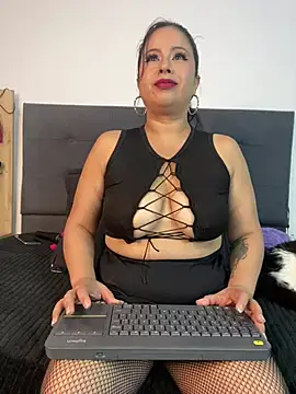 Leahstonee2 online show from 01/31/25, 11:03
