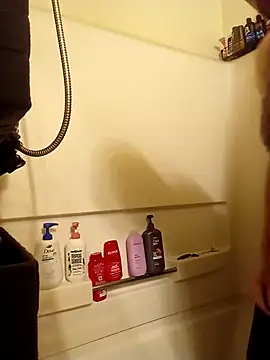 Snapshot of swervenherb chatting on 12/17/25, 04:24 swervenherb online show from 12/17/25, 04:24