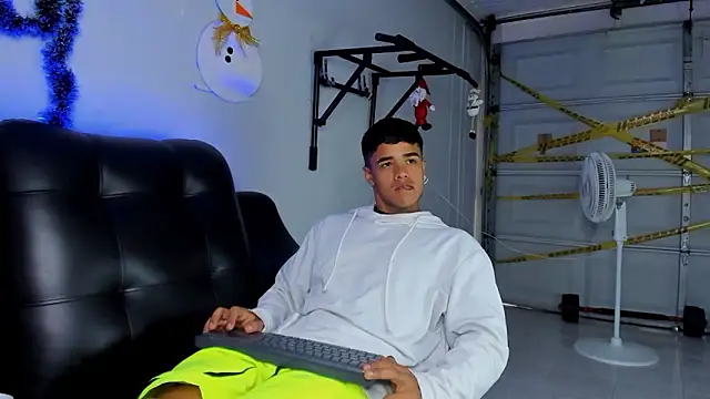 Rob saenz  online show from 12/02/24, 01:13