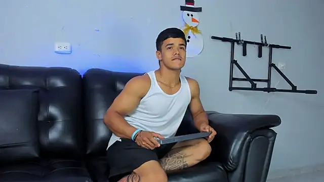 Rob saenz  online show from 12/17/24, 01:27