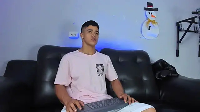 Rob saenz  online show from 12/20/24, 01:43