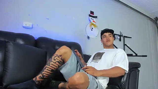 Rob saenz  online show from 01/04/25, 01:21