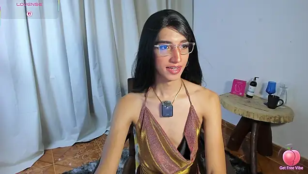 Snapshot of CharlotteLauren chatting on 03/30/26, 10:22 CharlotteLauren online show from 03/30/26, 10:22