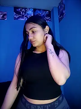 Snapshot of Nahiara_velez chatting on 10/22/25, 03:18 Nahiara velez online show from 10/22/25, 03:18