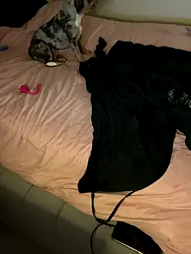 UKSYDNEYFOX online show from 10/14/25, 01:06