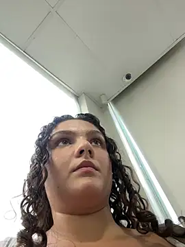 eva y marcelo online show from 02/25/25, 07:25