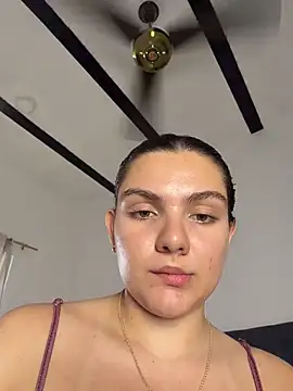 eva y marcelo online show from 07/28/26, 02:13