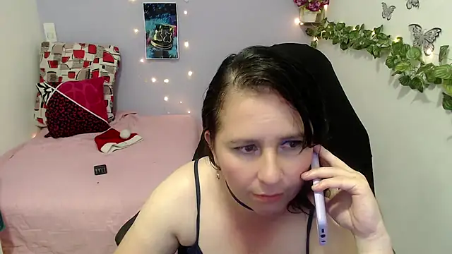 victoria jones online show from 12/18/24, 01:34
