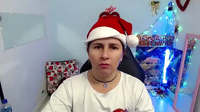 victoria jones online show from 12/15/25, 02:10