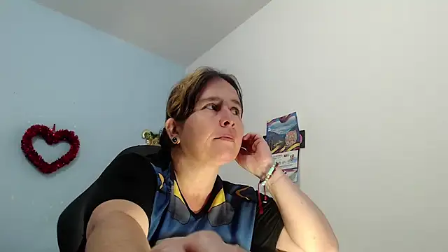 Snapshot of victoria_jones chatting on 03/20/26, 12:32 victoria jones online show from 03/20/26, 12:32