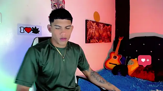 Damian latinxxx online show from 01/16/25, 03:02