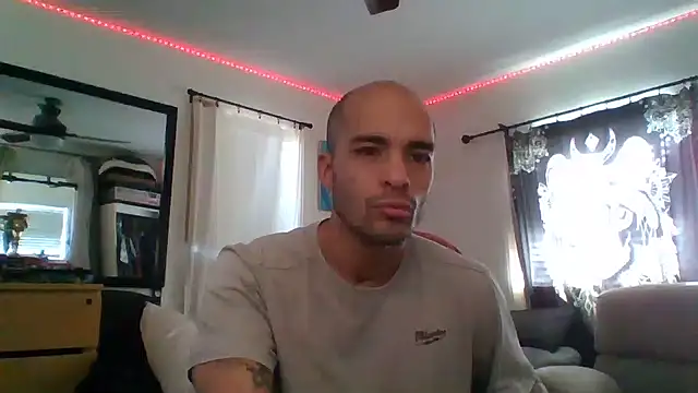 JohnnyDeep187 online show from 12/01/24, 10:21