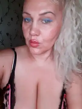 IsabellaBoni online show from 10/25/25, 06:21