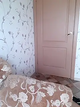 IsabellaBoni online show from 10/27/25, 06:17