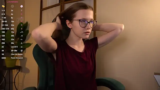 Snapshot of brendacom chatting on 10/09/25, 04:05 brendacom online show from 10/09/25, 04:05