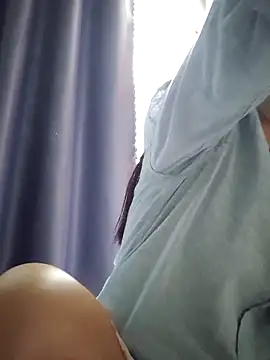 Snapshot of Baby-sexytits18 chatting on 10/04/25, 02:31 Baby-sexytits18 online show from 10/04/25, 02:31